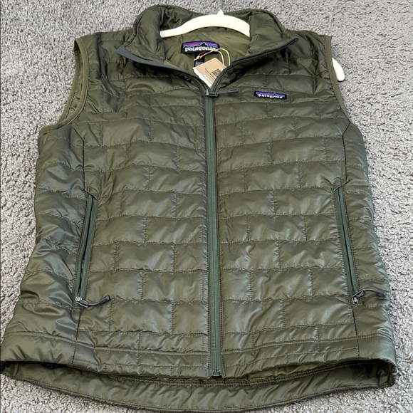 Patagonia Other - Patagonia Torrey Pine Green Puffer Vest